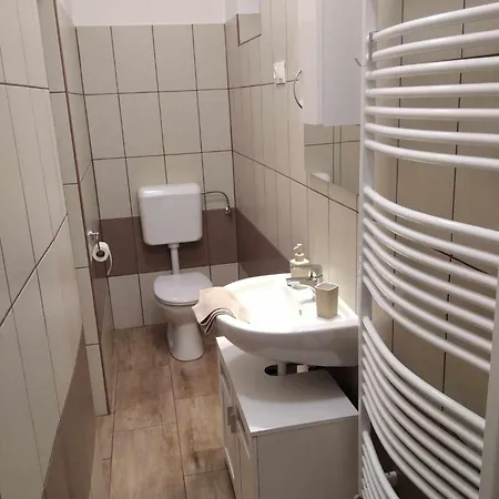 アパート Esze Vendegszoba タタ