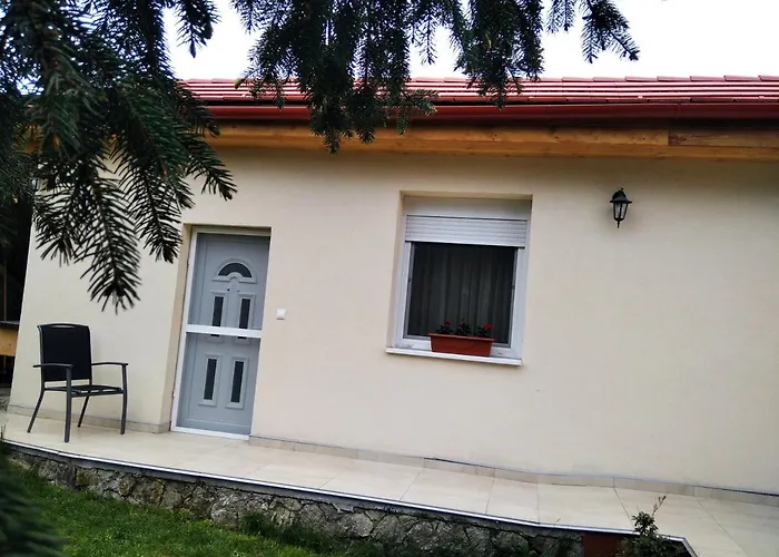 Esze Vendegszoba Lägenhet *